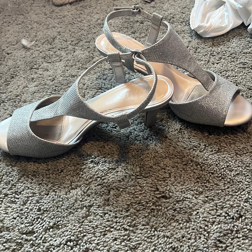 Heels, color: silver, Size : 10